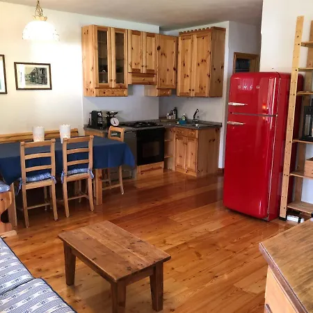 Cortina Apartman *
